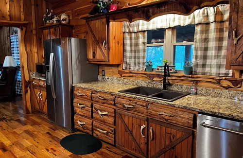 Ponce De Leon House | Cabin Creek Ranch/Experience the Country! Silver Dollar City, Branson and more.