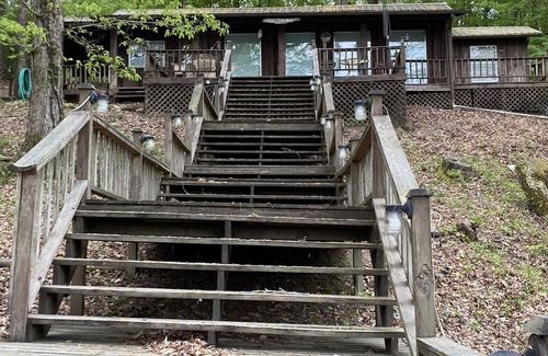 Lawson Cabin | Cabin El Dorado, AR