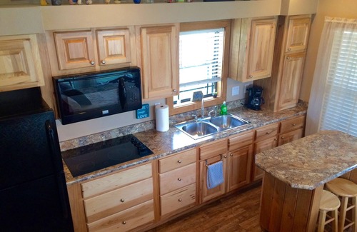 Harper House | Cabin Farm Stay close to Fredericksburg, TX DOGS WELCOME
