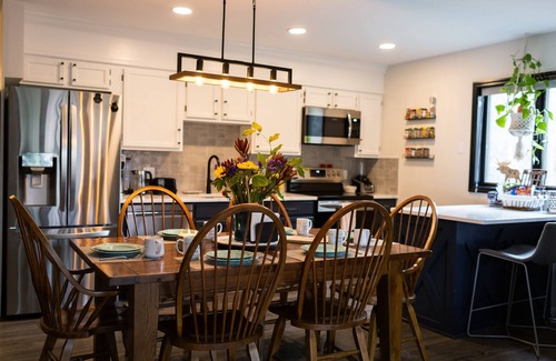 East Jewett Apartment | Cabin Fever Too Cozy & Picturesque Gem with Mountain Views