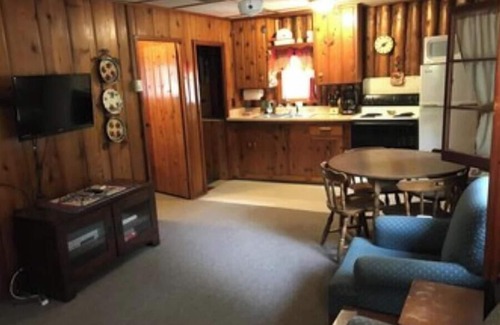 Central Lake Cabin | Cabin Five