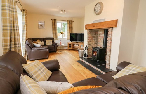 Llanddewi Ystradenny Cottage | Cabin ∙ 3 bedrooms ∙ 7 guests