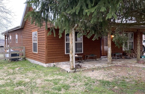 Chaplin Cabin | CABIN GET AWAY SECLUDED bourbon trail! Kentucky at its best !