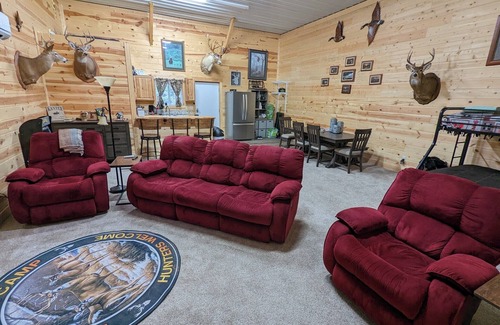 Johnson County House | Cabin Getaway