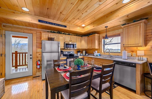 Gatlinburg - Pigeon Forge Cabin | Cabin getaway w/mountain views, hot tub, king suites, a pool, and a jacuzzi tub