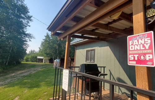 Central Alberta Cabin | Cabin Glamping Ironwood Lake, Pinehurst, Elinor, Fork Lake and Rich Lake