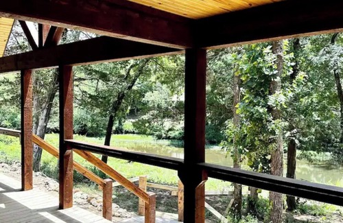 Octavia Cabin | Cabin in Hodgen OK - 3BR/2BATH - Sleeps 8