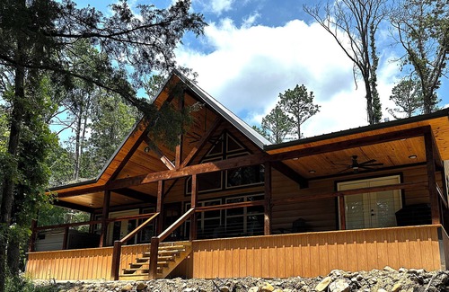 Octavia Cabin | Cabin in Hodgen OK - 3BR/2BATH - Sleeps 8