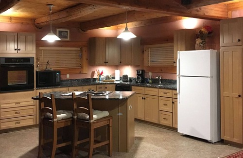 Leeds House | Cabin in Silver Reef, Utah Rockhound Heaven!