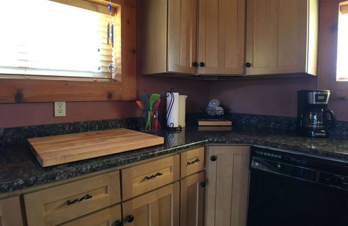 Leeds House | Cabin in Silver Reef, Utah Rockhound Heaven!