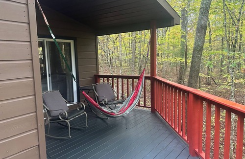 Jamestown Cabin | Cabin in the Big South Fork/Pickett State Park Area.