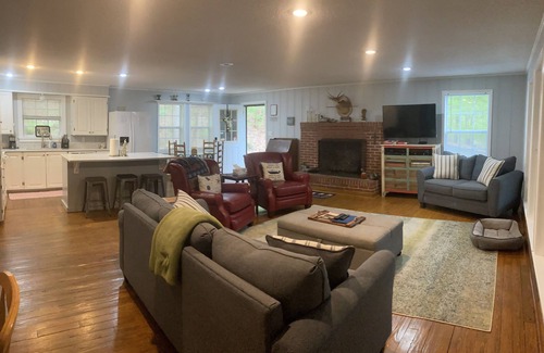 Guntersville House | Cabin in the Cove - Boathouse - Dog Friendly