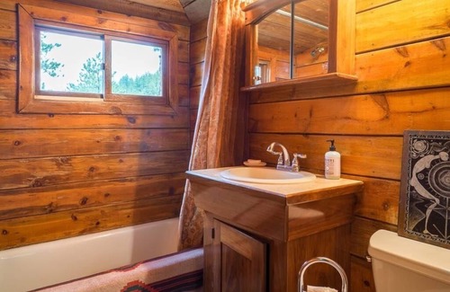 Boulder Cabin | Cabin in the Pines. Close to Boulder, Colorado and Indian Peaks Wilderness.