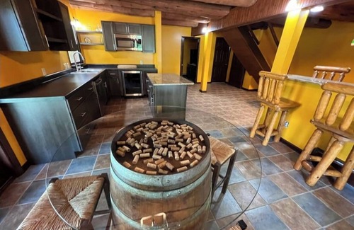 Madison Cabin | Cabin in the Vineyard. Very private!