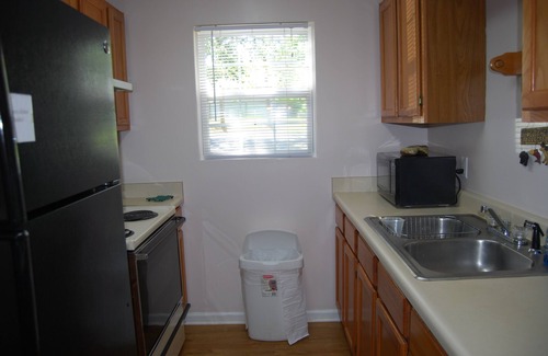 Russell Springs Cabin | Cabin in the Woods @ LakePointe Resort - no cleaning fees! Cabin B