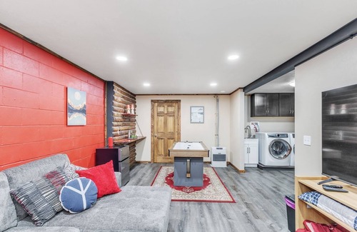 Big Lake Cabin | Cabin In The Woods 2 Bedroom Cabin