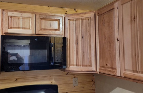 Dayton Cabin | Cabin in the Woods - 5 Miles to Dayton Boat Ramp! 2 miles to NACA Fort Bluff!