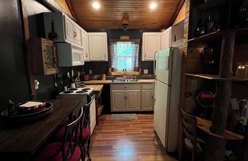 Cookson Cabin | Cabin In The Woods at Lake Tenkiller