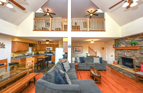 Oakland House | Cabin in the woods, hot tub, pool table, fire pit, swing set