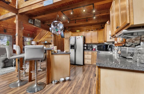 Fentress Cabin | Cabin in the Woods, Pet Friendly