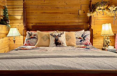 Eureka Springs House | Cabin in the Woods