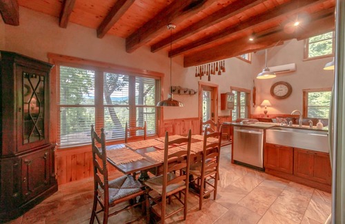 Vilas Cabin | Cabin in Wonderful Mountaintop Setting