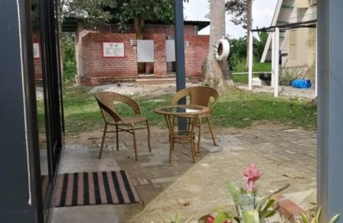 Kampung Kuala Kenas Hotel | CABIN JAMBUL MAS D'RUMAH BONDA Kuala Kangsar