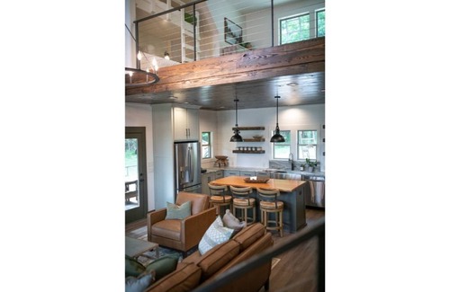 Duncanville Cottage | Cabin,Lake,Resort,Tuscaloosa,Pappy's Place