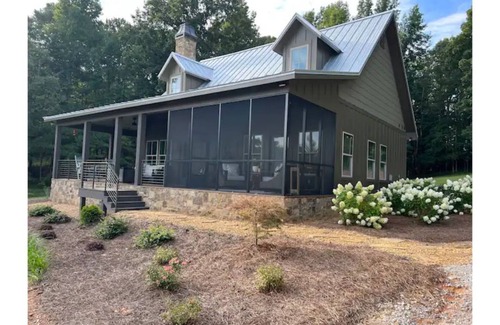 Duncanville Cottage | Cabin,Lake,Resort,Tuscaloosa,Pappy's Place