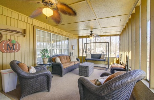 Tunica House | Cabin Less Than Half-Mi to Tunica Lake Great for Anglers!