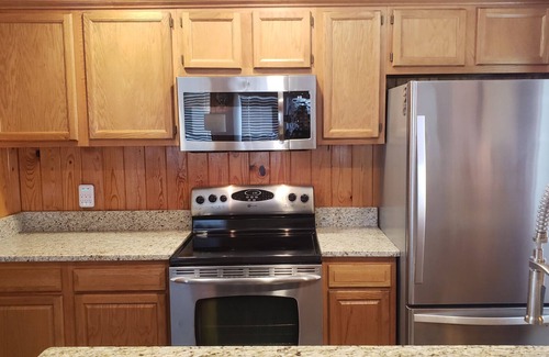 Drasco House | Cabin Located on Tannenbaum Golf Course in Drasco, AR.