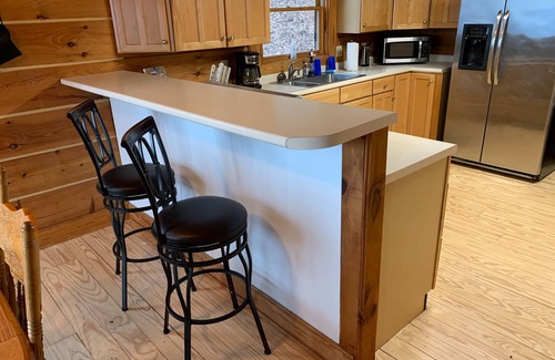 Swannanoa Cabin | Cabin, Mtn. Views, w/Hot Tub, Min’s to Asheville or Black Mtn., 3K SF 3 Story!