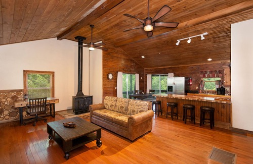 Sylva Cabin | Cabin near Blue Ridge parkway and Lake Junaluska