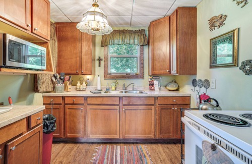 Cokato Cabin | Cabin Near Cokato Lake w/Outdoor Oasis & Views!