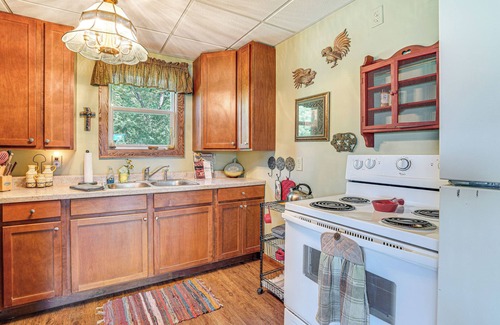 Cokato Cabin | Cabin Near Cokato Lake w/Outdoor Oasis & Views!