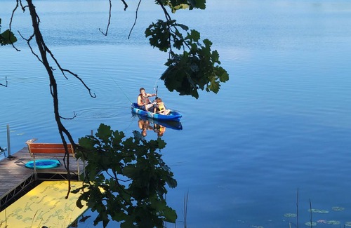 Backus Cabin | Cabin on 2.5 private acre lot with private dock! Family and dog friendly!