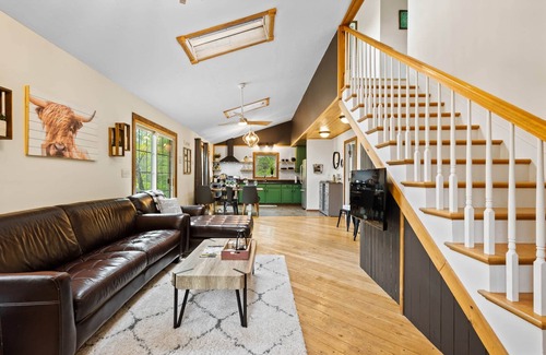 Goshen House | Cabin on 2 acres River access, Fire Pit, & Hot tub