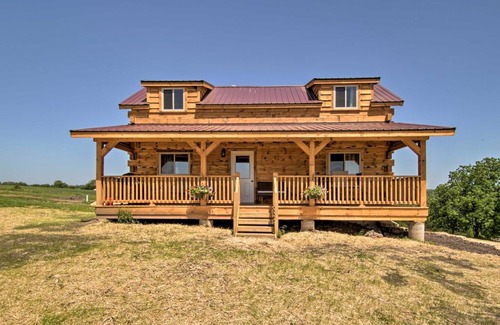 Blanchardville House | Cabin on 35-Acre Farm in Blanchardville with Trails!