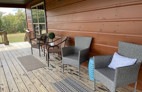 Jamestown Cabin | Cabin on 6 acres with horse barn. Pasture and Woodland views. Trailheads abound.