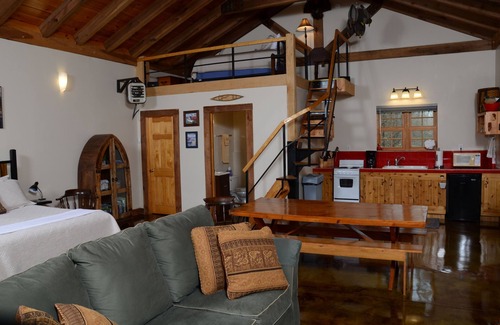 Knoxville Cabin | Cabin on Holston River, Fisherman & Paddlers Paradise