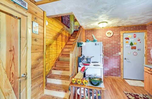 Pollock Cabin | Cabin on Little Salmon River ~ 10 Mi to Riggins!