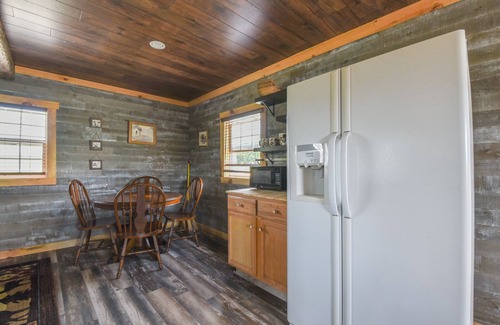 Flat Rock Cabin | Cabin on Mountain Farm with farm animals