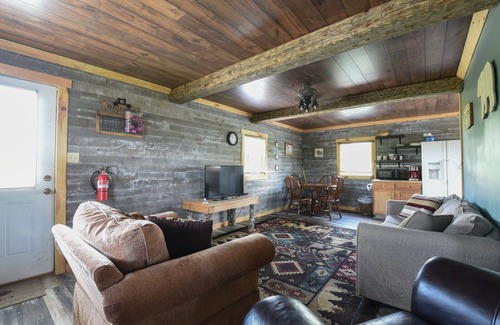 Flat Rock Cabin | Cabin on Mountain Farm with farm animals
