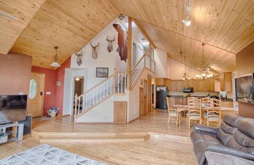 Show Low Cabin | Cabin On NAT'L FOREST! LAKE & CREEK minutes away!