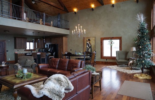 Larchwood Cabin | Cabin on the Big Sioux River with a 100 acre wood.