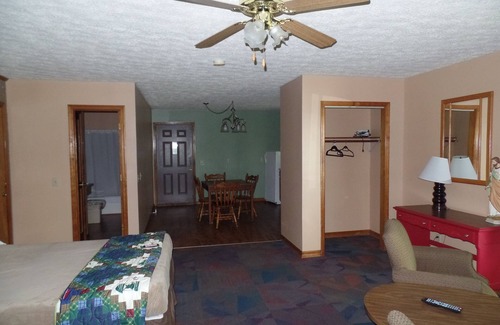 Golconda Cabin | Cabin on the Bluffs of the Ohio