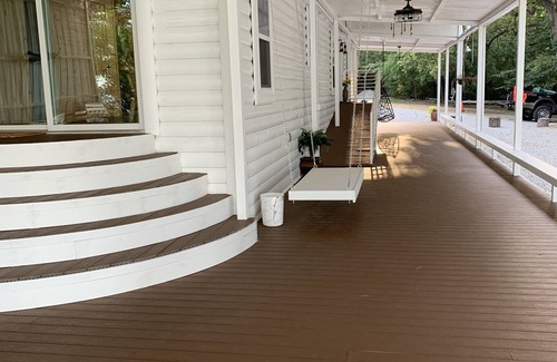 Azle House | Cabin on the Lake