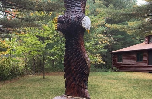 New Lisbon Cabin | Cabin on the Lake with sunset views.