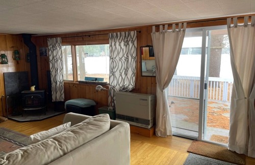 Litchfield Cottage | Cabin on Woodbury Pond