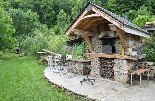 Arrien-en-Bethmale Cabin | Cabin 'Petit Bouddha' with Mountain View, Private Pool and Private Terrace